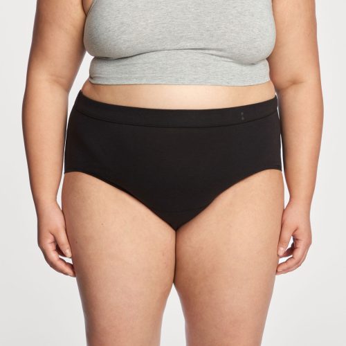 front view of everyday comfort hiwaist in black